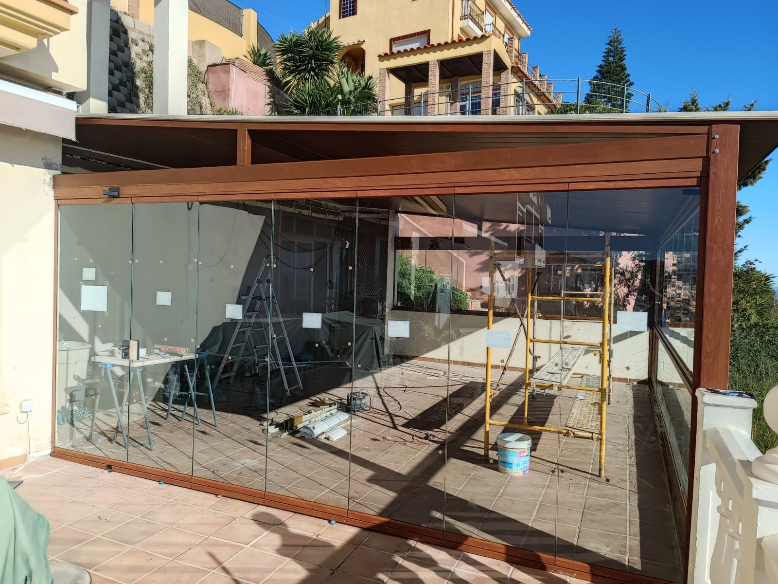 Instalación de techo fijo